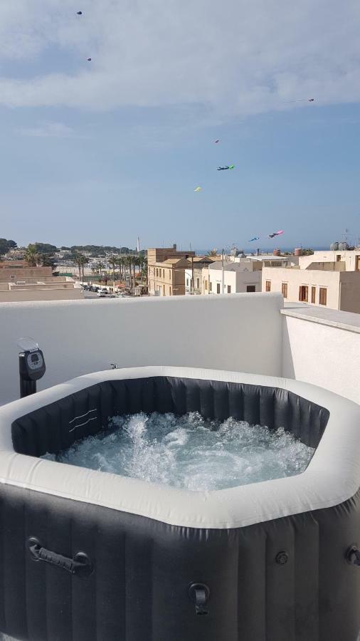 Azul Apartment Con Vasca Idromassaggio San Vito Lo Capo Luaran gambar